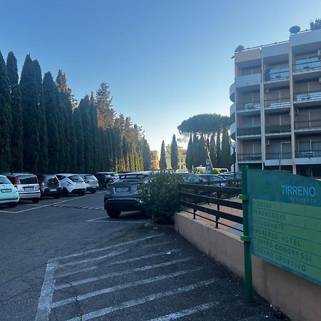 Parco Tirreno Hotel Рим Экстерьер фото