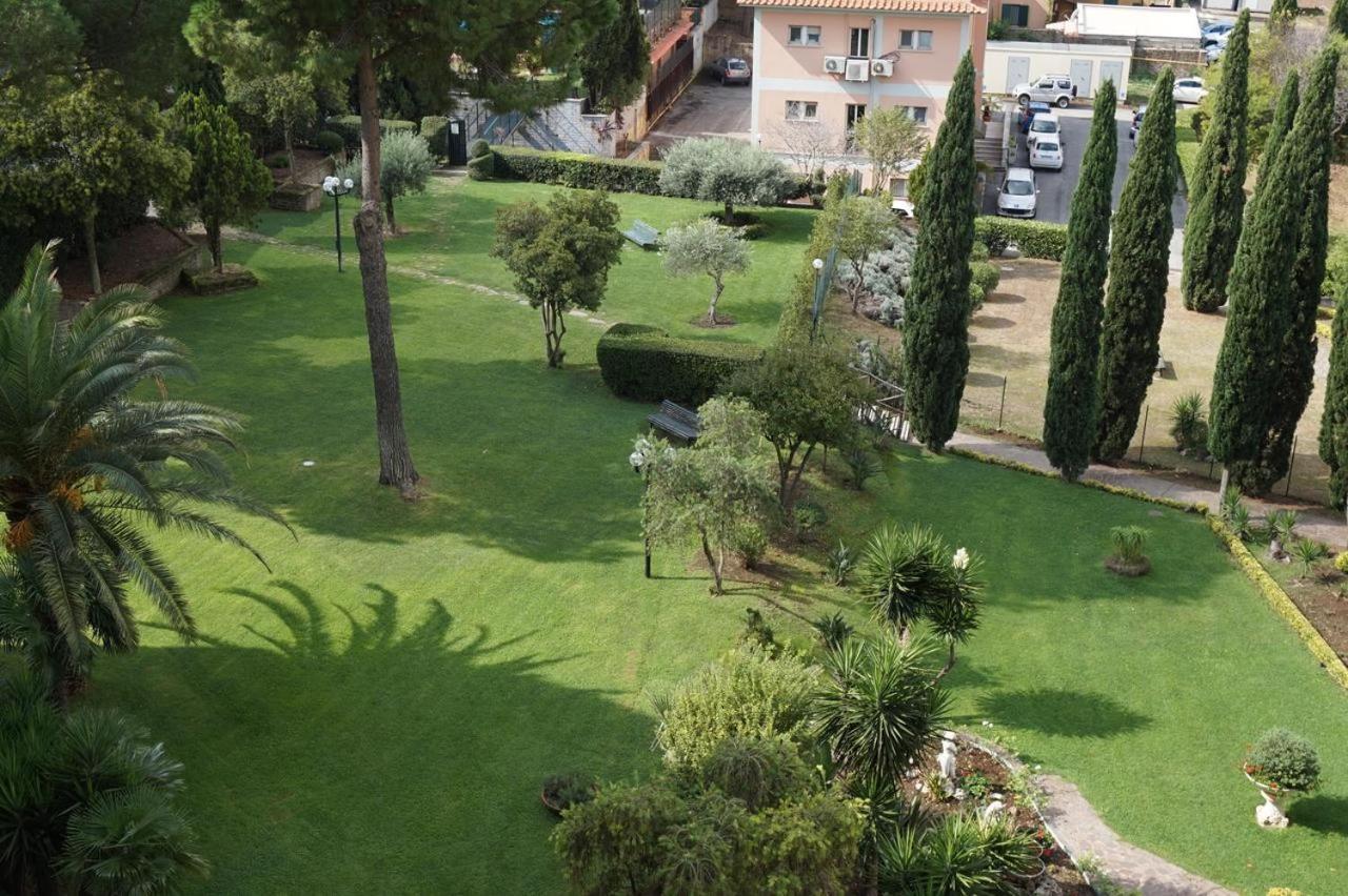 Parco Tirreno Hotel Рим Экстерьер фото